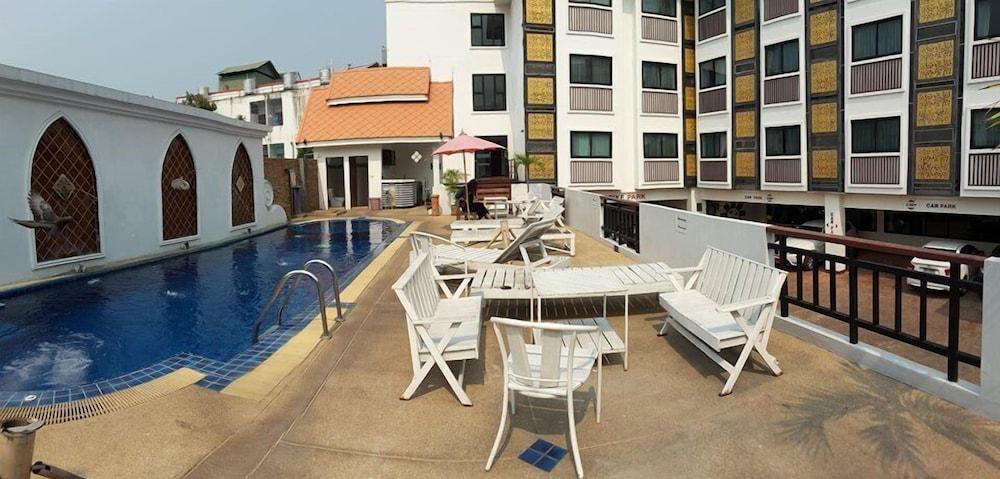 Wangburapa Grand Hotel Chiang Mai Ngoại thất bức ảnh
