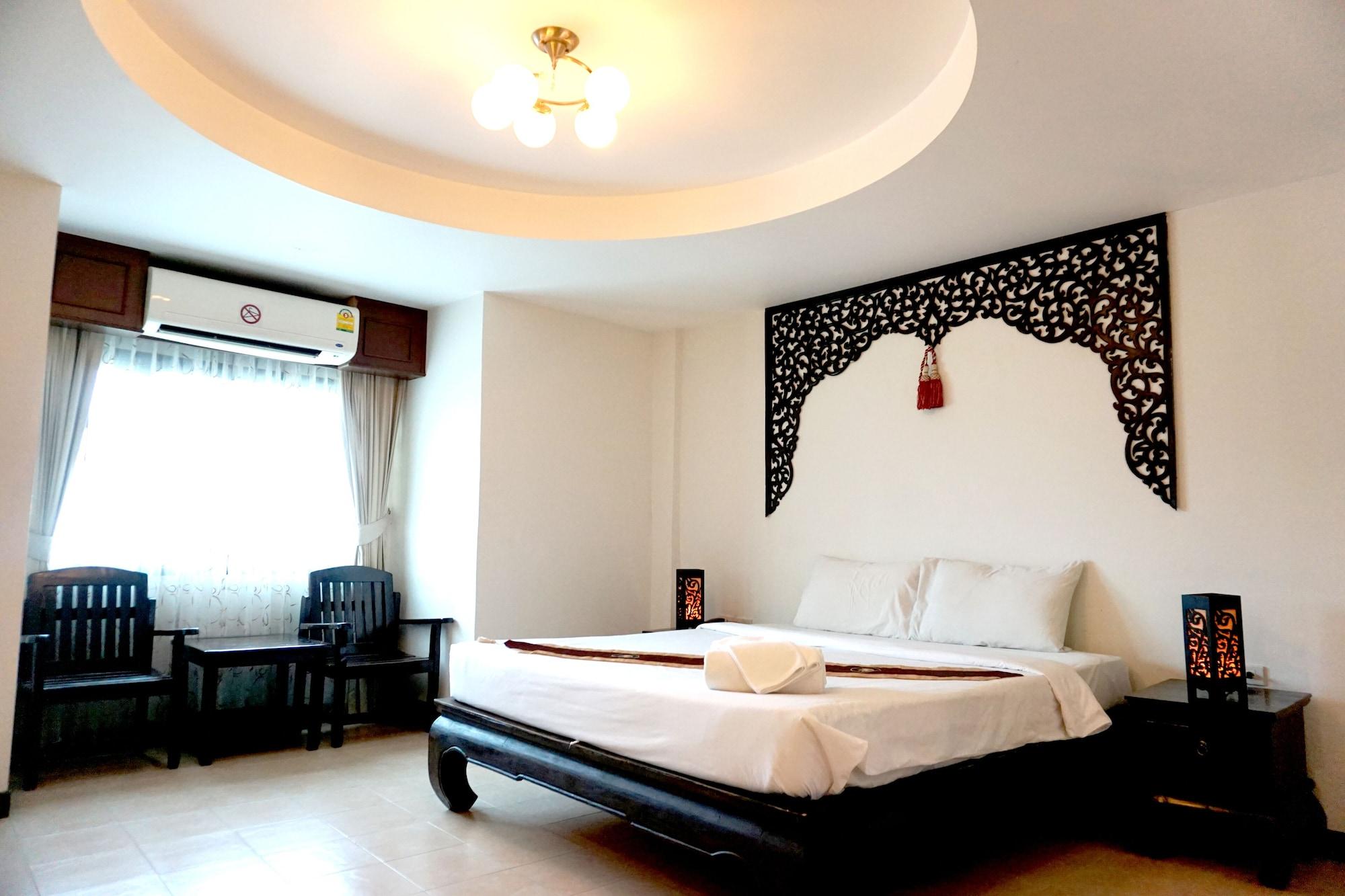 Wangburapa Grand Hotel Chiang Mai Ngoại thất bức ảnh
