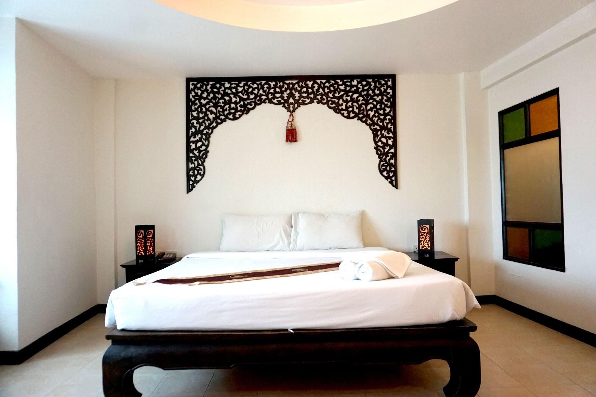 Wangburapa Grand Hotel Chiang Mai Ngoại thất bức ảnh
