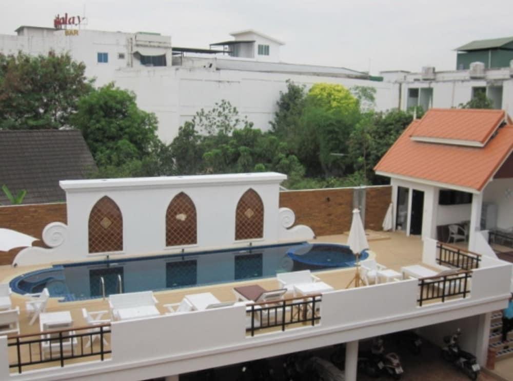 Wangburapa Grand Hotel Chiang Mai Ngoại thất bức ảnh