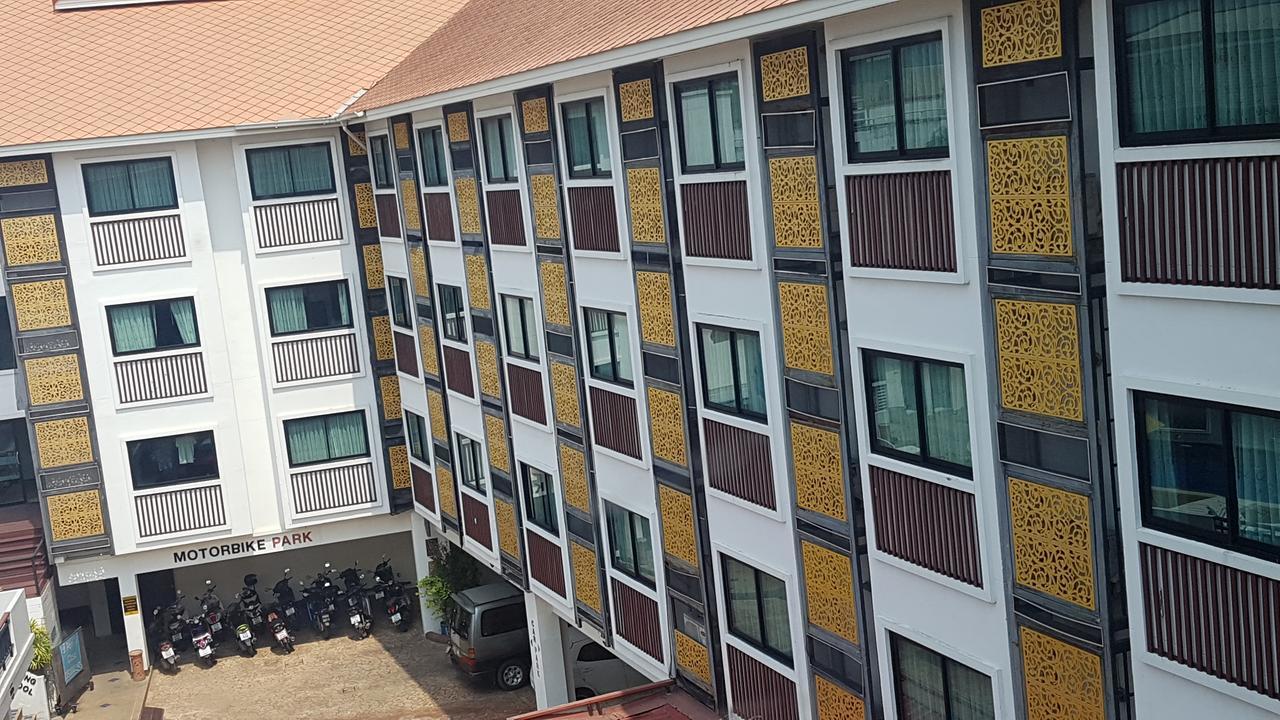 Wangburapa Grand Hotel Chiang Mai Ngoại thất bức ảnh