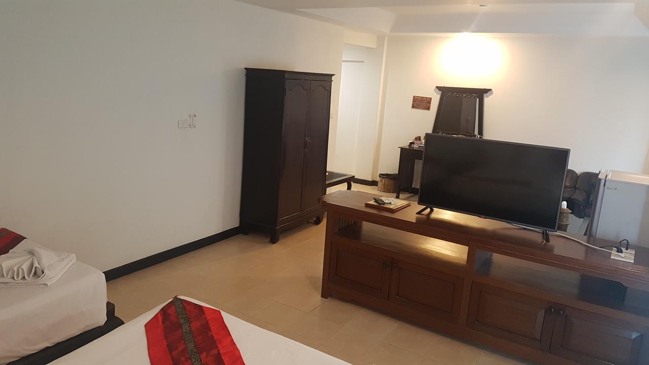 Wangburapa Grand Hotel Chiang Mai Ngoại thất bức ảnh
