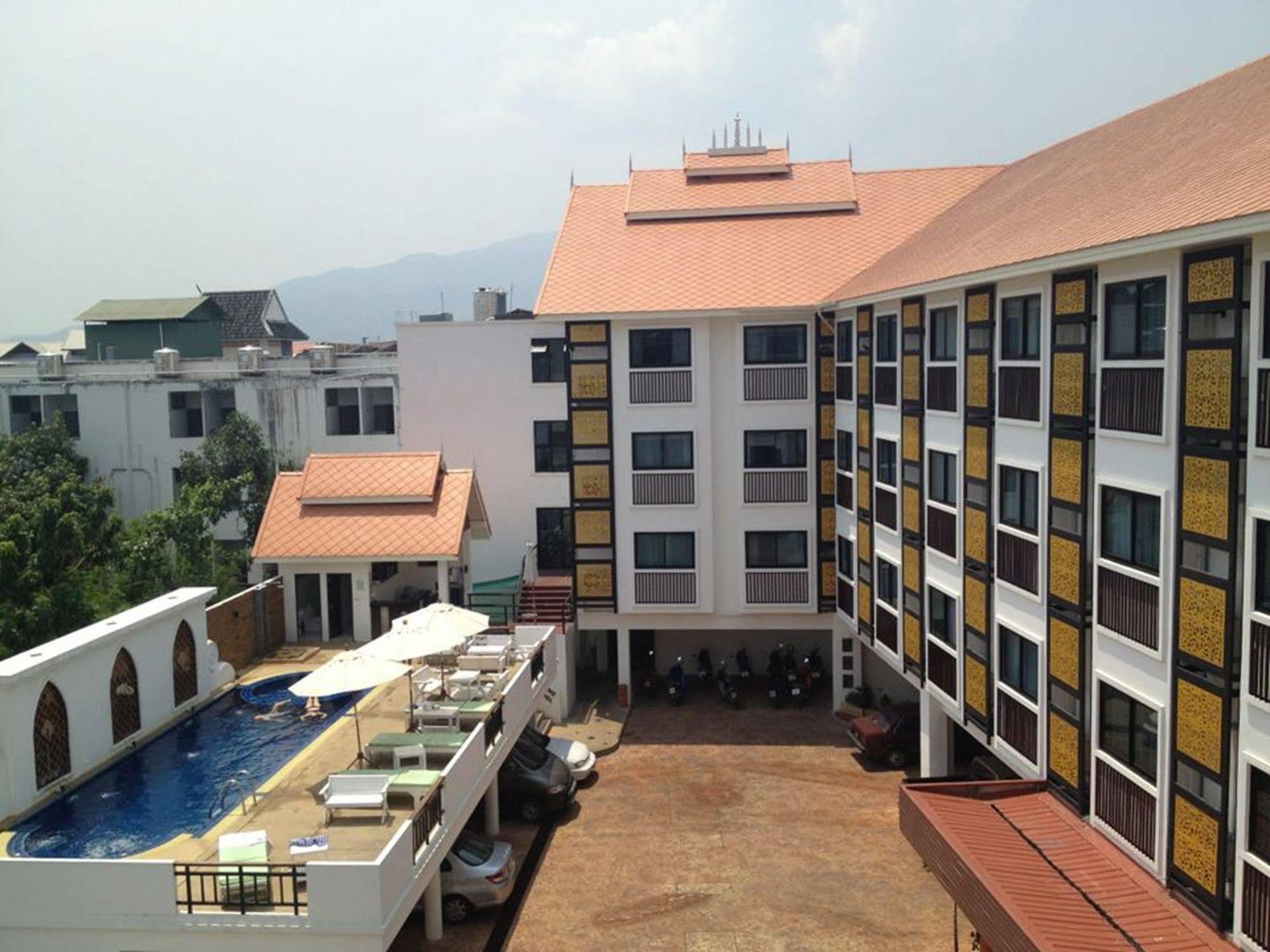 Wangburapa Grand Hotel Chiang Mai Ngoại thất bức ảnh